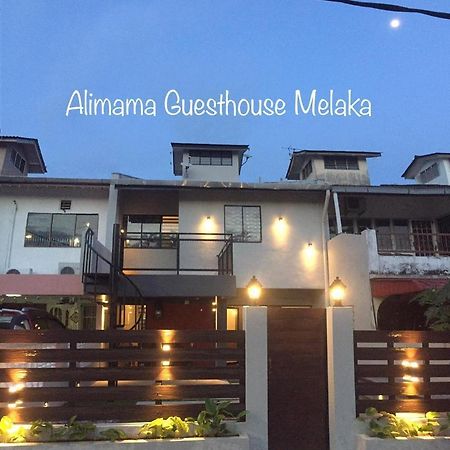 Alimama Guesthouse Melaka With Balcony Exterior photo